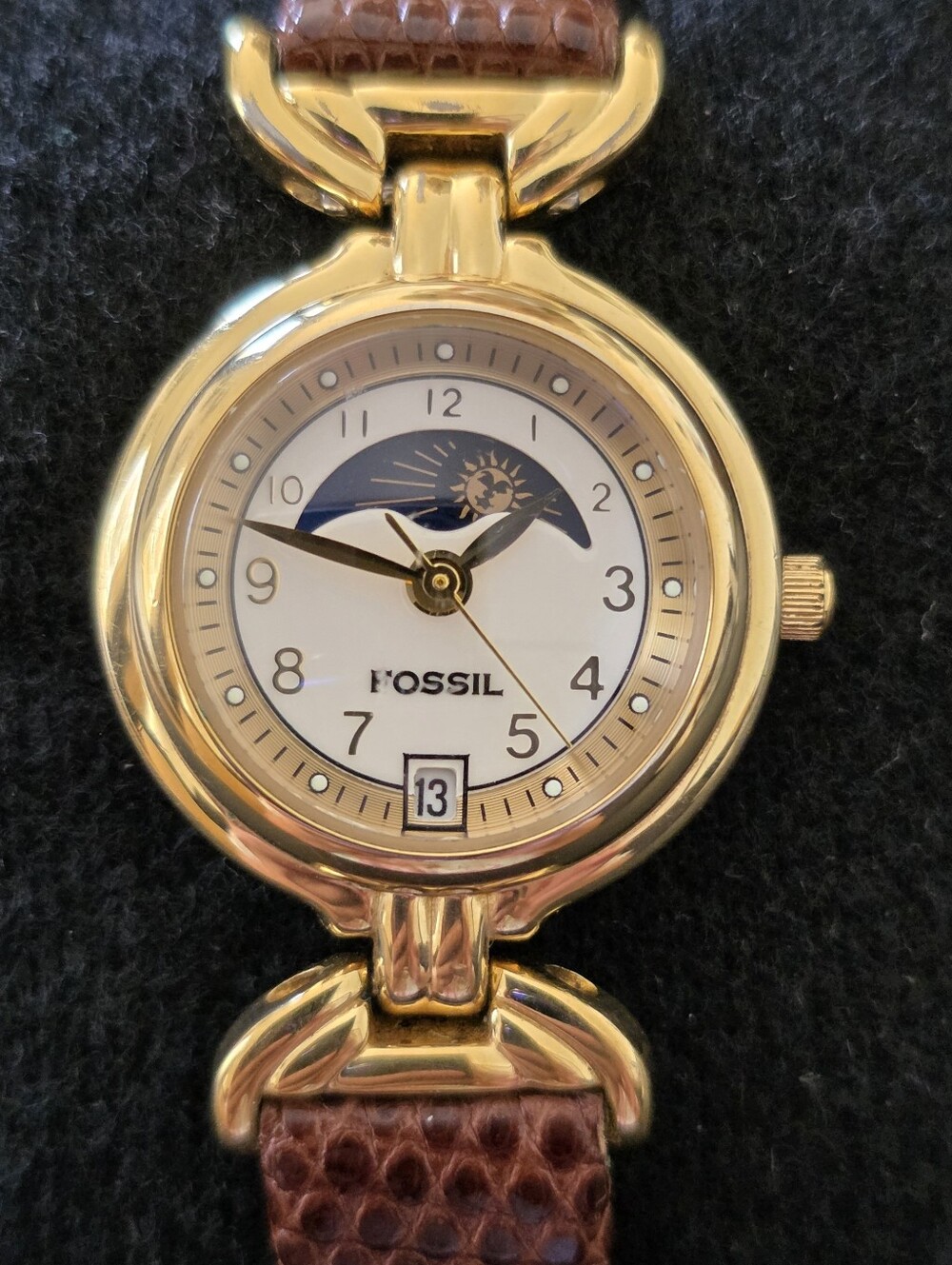 VTG Fossil T Lug Moonphase Sun Stars Celestial 24mm Date Gold Tone Watch WORKS